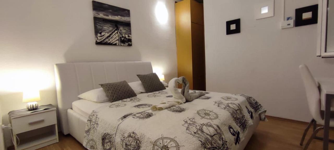 Apartment Burich Makarska Exteriör bild